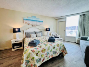 *Comfy Beach Condo*Pools*Hot Tubs*More*B49